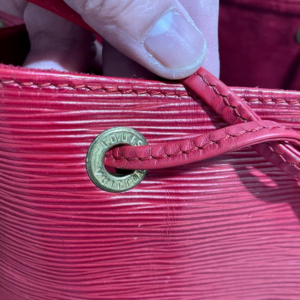 LOUIS VUITTON ❤️🌟 EPI NOE RED SHOULDER BAG ⭐️ - Picture 7 of 10